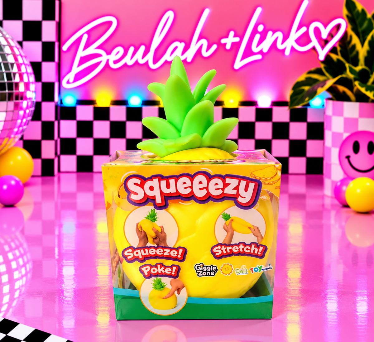 Squeezy Squishy Pineapple